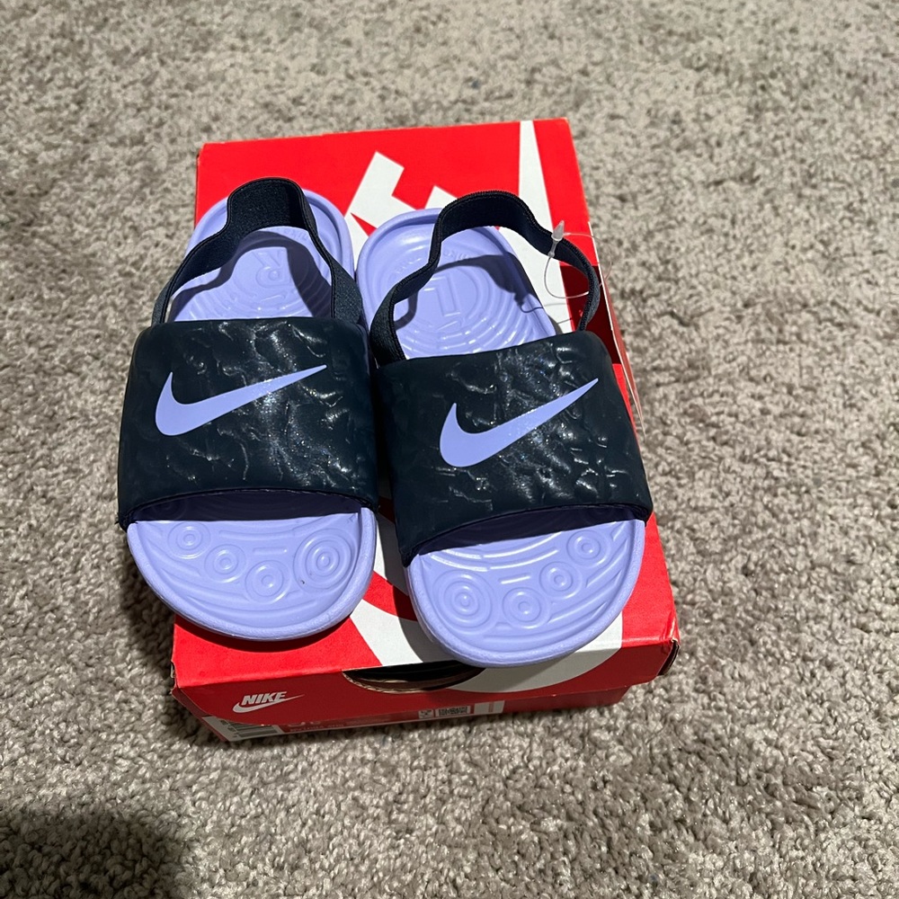 Nike girls sandals